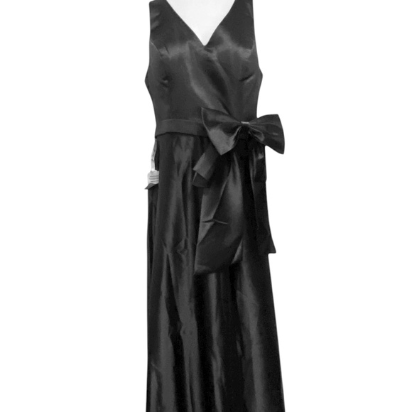 Miss Veil Black V-Neck Satin Black Tie Gala Gown Removable Bow w/ Pockets Sz 10 - Picture 4 of 13